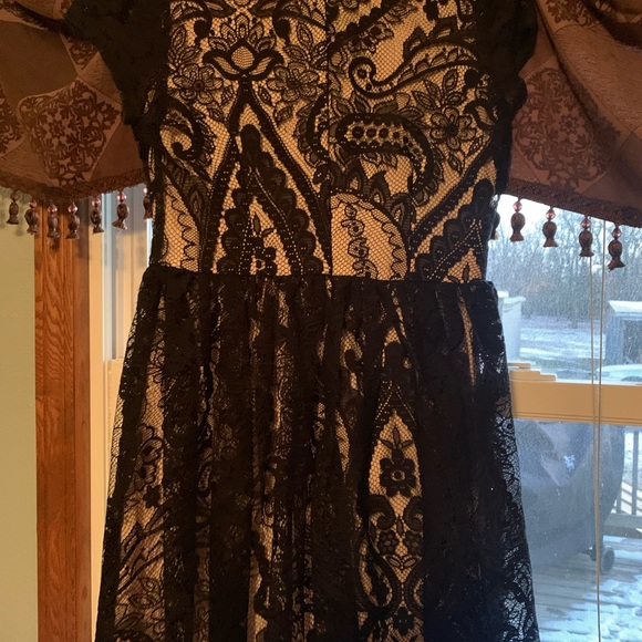 Wyatt Black lace/sequin overlay formal dress - Picture 2 of 3